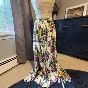 🌸 ASOS Floral Maxi Skirt with Dual Front Slits – US 6